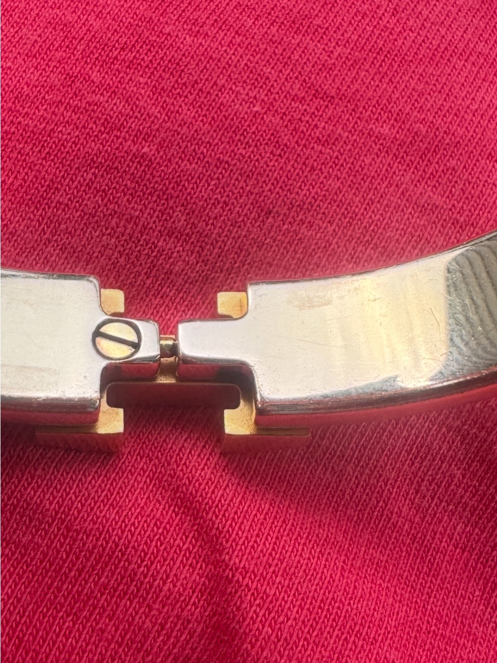 Authentic Hermès Clic H Enamel PM Bracelet in White and Yellow Gold with Receipt - Picture 10 of 14